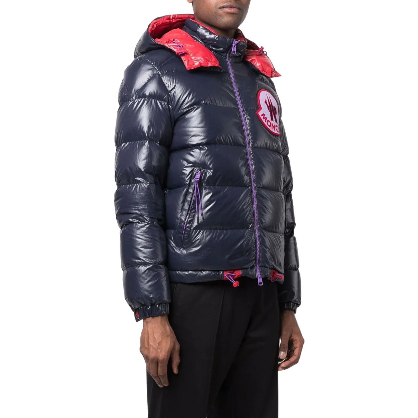 Purchase MONCLER GENIUS 1952 SS22 海軍藍品牌標誌連帽羽絨外套 男女通用 H10921A00014M1603744