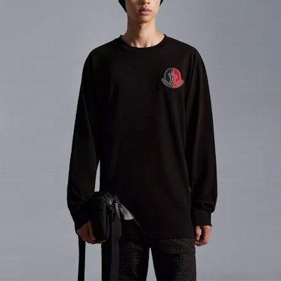 MONCLER GENIUS 1952 X2Long FW22 Black Logo Crewneck Long Sleeve T-Shirt H20928D00007M2326999 Lookbook MONCLER GENIUS 1952 X2Long FW22 Black Logo Crewneck Long Sleeve T-Shirt H20928D00007M2326999