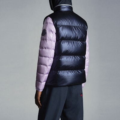 MONCLER GENIUS FW22 轻便绗缝羽绒背心 - 纯色立领 H10921A00021M14677B7 Purchase MONCLER GENIUS FW22 轻便绗缝羽绒背心 - 纯色立领 H10921A00021M14677B7