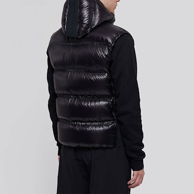 MONCLER GENIUS Harold黑色羽绒连帽背心 F209H1A51710C0624999 Purchase MONCLER GENIUS Harold黑色羽绒连帽背心 F209H1A51710C0624999