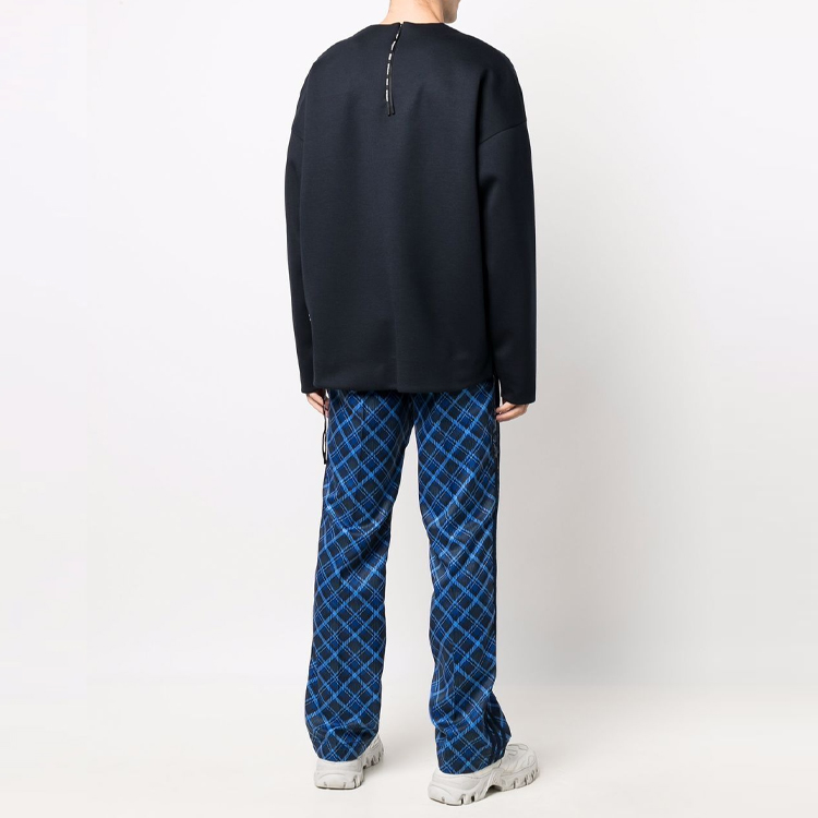 Shop モンクレールジーニアス クルーネックプルオーバースウェットシャツ ネイビーブルー 8G00006899GA