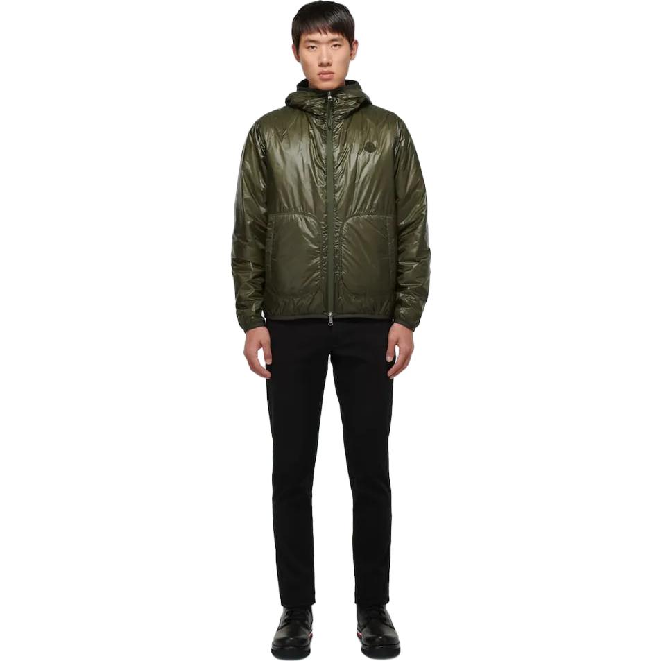 Lookbook MONCLER GENIUS 經典標誌連帽防水羽絨外套 男女適用 F10921A5080053029833