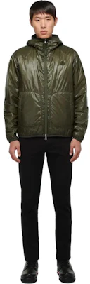 MONCLER GENIUS 經典標誌連帽防水羽絨外套 男女適用 F10921A5080053029833 Lookbook MONCLER GENIUS 經典標誌連帽防水羽絨外套 男女適用 F10921A5080053029833