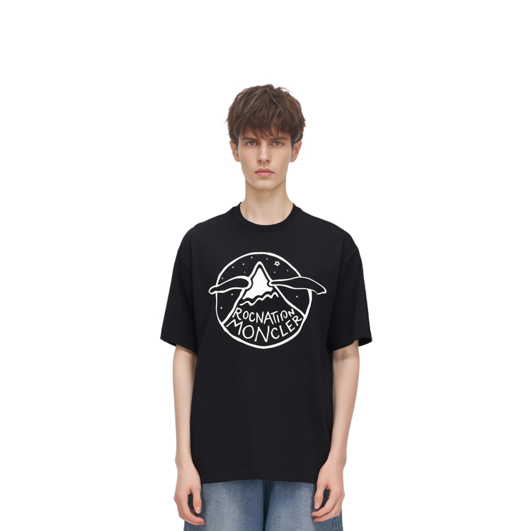 Shop 몽클레르 지니어스 SS24 블랙 로고 프린트 릴렉스 핏 코튼 반팔 티셔츠 8C0000689A8Y999