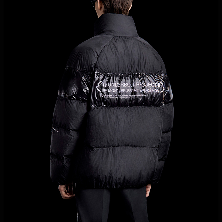 Purchase MONCLER GENIUS 黑色皮卡丘貼布冬季短版羽絨滑雪外套 (男女適用) F209U1B50510539YK999
