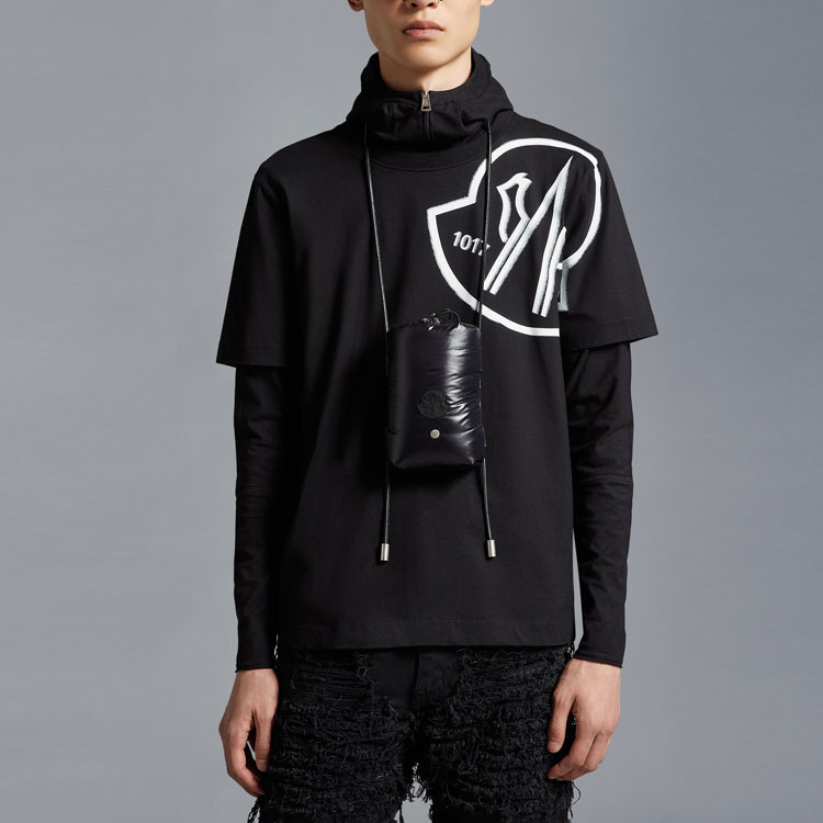 Lookbook MONCLER GENIUS x 1017 ALYX 9SM Graphic Print Black Unisex T-Shirt. H209Y8C00001M2780999