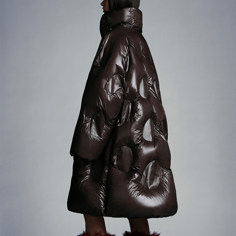 Shop MONCLER GENIUS x Dingyun Zhang 棕色Laphia寬版羽絨外套 男女冬季大衣 H109M1C00001M1865290