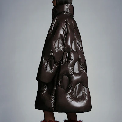 MONCLER GENIUS x Dingyun Zhang 棕色Laphia寬版羽絨外套 男女冬季大衣 H109M1C00001M1865290 Shop MONCLER GENIUS x Dingyun Zhang 棕色Laphia寬版羽絨外套 男女冬季大衣 H109M1C00001M1865290