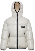 MONCLER GENIUS x Fragment Design Hiroshi Fujiwara Jeribe Glossy Hooded Down Jacket White F209U1B51110549QA903 MONCLER GENIUS x Fragment Design Hiroshi Fujiwara Jeribe Glossy Hooded Down Jacket White F209U1B51110549QA903