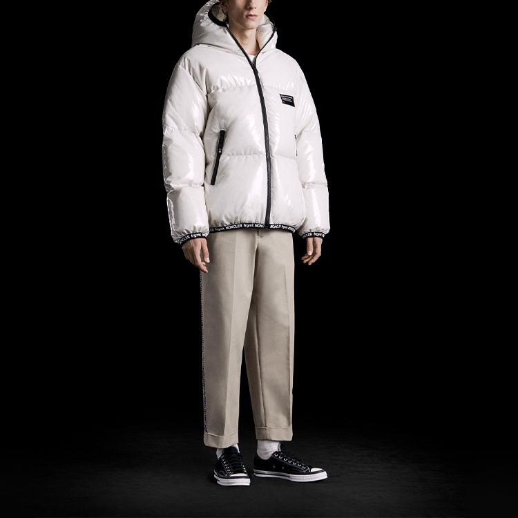 Lookbook MONCLER GENIUS x Fragment 藤原浩 Jeribe 白色亮面連帽羽絨外套 F209U1B51110549QA903