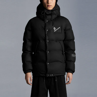 MONCLER GENIUS x Fragment 秋冬21款 Alken 黑色标志连帽羽绒服 男女同款. G209U1A00018595G5 Shop MONCLER GENIUS x Fragment 秋冬21款 Alken 黑色标志连帽羽绒服 男女同款. G209U1A00018595G5