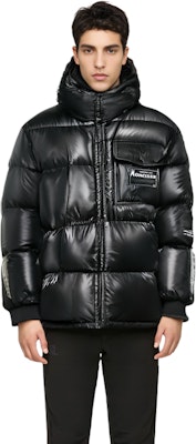 MONCLER GENIUS x FRGMT Hiroshi Fujiwara Chaqueta Negra Impermeable con Capucha 09U1B5021068950999 Details for MONCLER GENIUS x FRGMT Hiroshi Fujiwara Chaqueta Negra Impermeable con Capucha 09U1B5021068950999