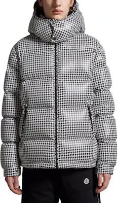 Chaqueta Corta Acolchada Unisex MONCLER GENIUS x FRGMT Hiroshi Fujiwara SS23. I209U1A00002M3077F90 Lookbook Chaqueta Corta Acolchada Unisex MONCLER GENIUS x FRGMT Hiroshi Fujiwara SS23. I209U1A00002M3077F90