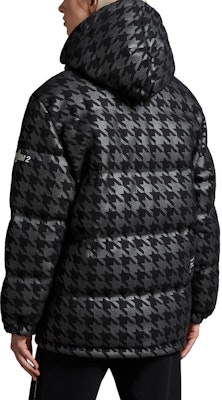 MONCLER GENIUS x FRGMT SS23 黑色印花男女短版羽絨外套. I209U1A00008M3083F99 Shop MONCLER GENIUS x FRGMT SS23 黑色印花男女短版羽絨外套. I209U1A00008M3083F99