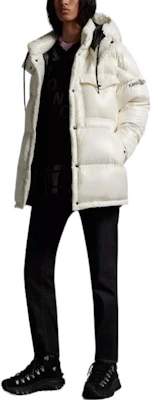 Moncler Genius x Hiroshi Fujiwara FRGMT FW22 Chaqueta Blanca Unisex con Capucha Desmontable. H209U1A00010M2149034 Shop Moncler Genius x Hiroshi Fujiwara FRGMT FW22 Chaqueta Blanca Unisex con Capucha Desmontable. H209U1A00010M2149034