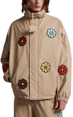 MONCLER GENIUS x JW Anderson 花卉拼接短款羽绒服卡其色男女款 I109E1A00001M2844236 Shop MONCLER GENIUS x JW Anderson 花卉拼接短款羽绒服卡其色男女款 I109E1A00001M2844236