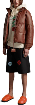 MONCLER GENIUS x JW Anderson 2023春夏棕色皮革标志羽绒夹克男款 I109E1A00003M272325H Shop MONCLER GENIUS x JW Anderson 2023春夏棕色皮革标志羽绒夹克男款 I109E1A00003M272325H