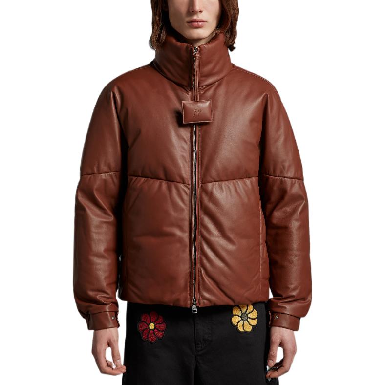 Purchase 몽클레르 지니어스 x JW 앤더슨 SS23 브라운 레더 로고 다운 자켓 남성. I109E1A00003M272325H