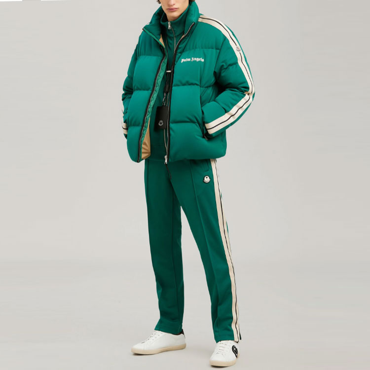 Lookbook MONCLER GENIUS x PALM ANGELS FW21 綠色Logo羽絨外套 男女冬裝款式 G209L1A00019M1356865