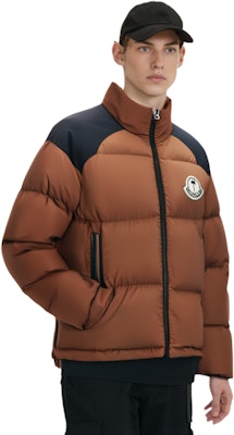 MONCLER GENIUS x PALM ANGELS FW22 Nevin 棕色羽絨外套 男女通用款 H209L1A00002M2341370 Sizing MONCLER GENIUS x PALM ANGELS FW22 Nevin 棕色羽絨外套 男女通用款 H209L1A00002M2341370