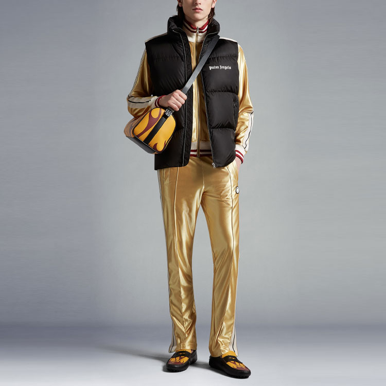 Lookbook MONCLER GENIUS x PALM ANGELS FW22 Rodman 徽標羽絨背心 男女 黑色 H209L1A00015M2563999