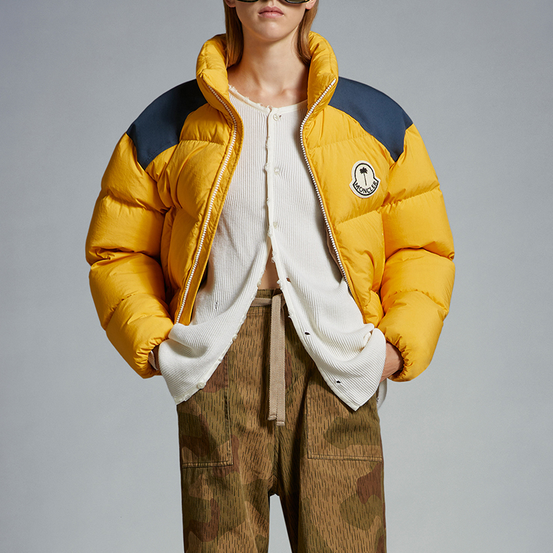 Purchase 몽클레르 지니어스 x 팜엔젤스 FW23 레트로 패딩 자켓 유니섹스 옐로우/블루. I209L1A00017M3377F17
