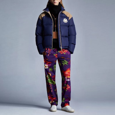 Moncler Genius x Palm Angels Jaket Bulu Unisex Kerah Tinggi Logo. G209L1A00015M1352738 Lookbook Moncler Genius x Palm Angels Jaket Bulu Unisex Kerah Tinggi Logo. G209L1A00015M1352738