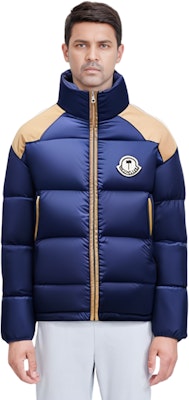 Moncler Genius x Palm Angels Jaket Bulu Unisex Kerah Tinggi Logo. G209L1A00015M1352738 Details for Moncler Genius x Palm Angels Jaket Bulu Unisex Kerah Tinggi Logo. G209L1A00015M1352738