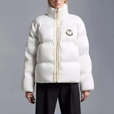 MONCLER GENIUS x Palm Angels Maya White Unisex Down Jacket Short Stand Collar H20961A00010M2847001 Lookbook MONCLER GENIUS x Palm Angels Maya White Unisex Down Jacket Short Stand Collar H20961A00010M2847001