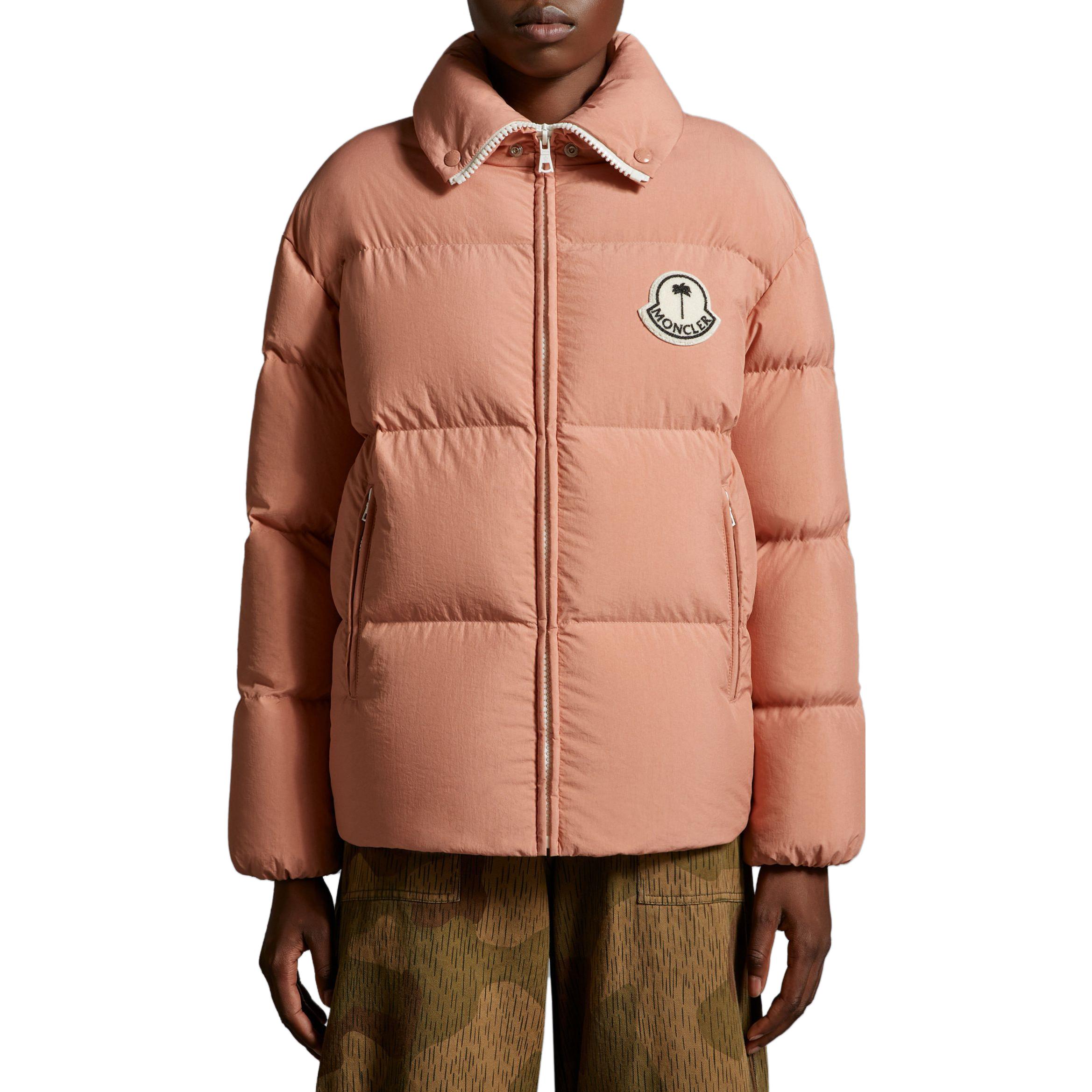 Lookbook MONCLER GENIUS x PALM ANGELS Jaket Pink Nylon Down FW23 Uniseks Gaya Retro I209L1A00002M337750M