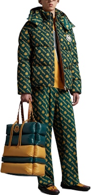 蒙克勒Genius x Palm Angels Thompson绿色羽绒服男女冬季款式夹克. H209L1A00018M2583F81 Purchase 蒙克勒Genius x Palm Angels Thompson绿色羽绒服男女冬季款式夹克. H209L1A00018M2583F81