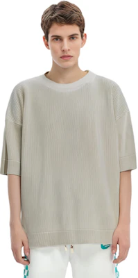 MONCLER GENIUS x Roc Nation SS24 白色七分袖圆领毛衣。 I209W9C00001M1115034 Sizing MONCLER GENIUS x Roc Nation SS24 白色七分袖圆领毛衣。 I209W9C00001M1115034