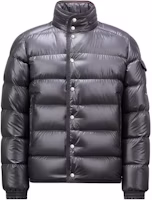 Moncler Gourette FW24 Unisex Down Jacket Short Puffer Deep Gray with Logo. J20911A00064595ZJ920 Moncler Gourette FW24 Unisex Down Jacket Short Puffer Deep Gray with Logo. J20911A00064595ZJ920