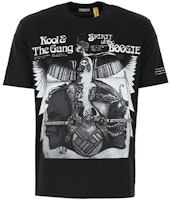 Moncler Graphic Print Crew Neck Short Sleeve T-Shirt Black 8C705108392B999 Moncler Graphic Print Crew Neck Short Sleeve T-Shirt Black 8C705108392B999