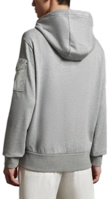 몽클레르 그레이 루즈핏 레터 프린트 후드티 I20918G0000689A2L986 Shop 몽클레르 그레이 루즈핏 레터 프린트 후드티 I20918G0000689A2L986