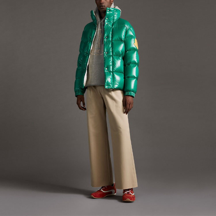 Moncler Green Down Jacket with Logo Patch 0921A5310068950845 圖 5