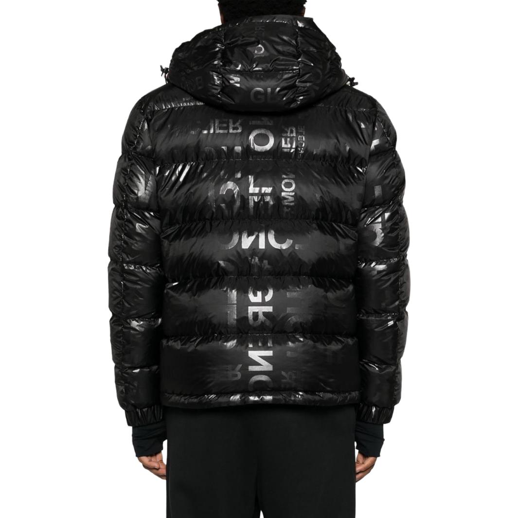 Purchase Moncler Grenoble Jaket Hitam Dengan Tudung dan Cetakan Logo. I20971A000535971Z