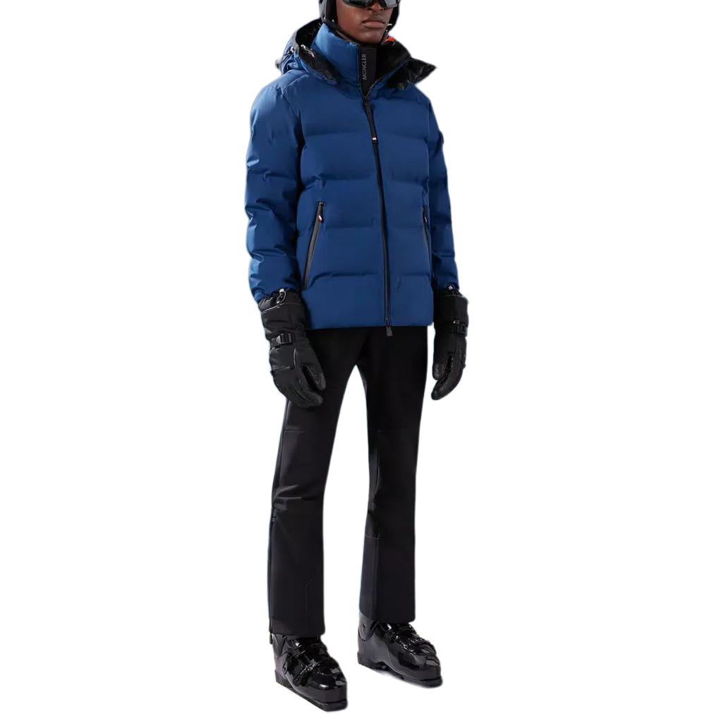 Lookbook 몽클레르 그레노블 블루 루즈핏 로고 후디 패딩 재킷. I20971A0004453066751