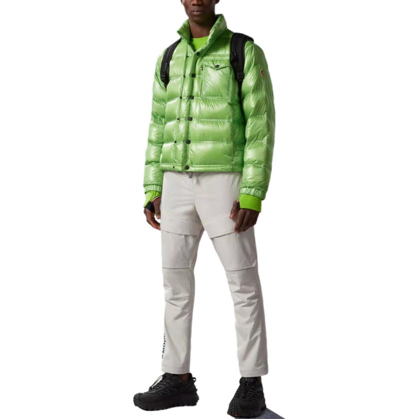 Lookbook Moncler Grenoble Jaket Hijau Single-Breasted dengan Kolar Tegak. I20971A00007539YL86R