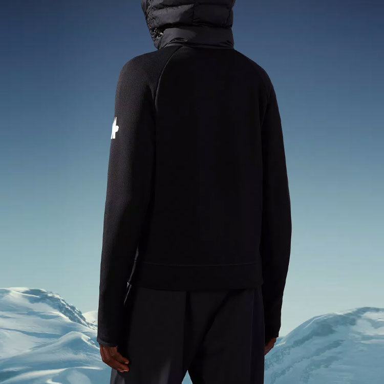 Purchase Moncler Grenoble Jaket Puff Cetakan Logo Hitam H20978G00031809HT999