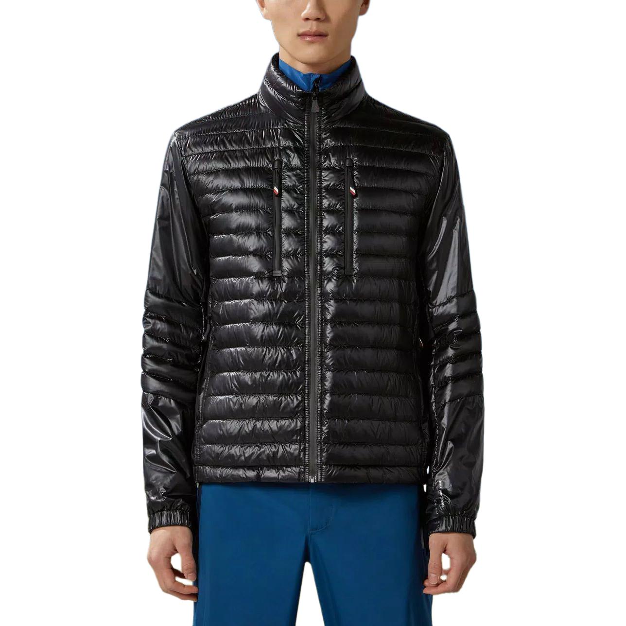 Lookbook Moncler Grenoble Althays Jaket Hitam dengan Zip Penuh dan Kolar Berdiri. J10971A00013539YL999