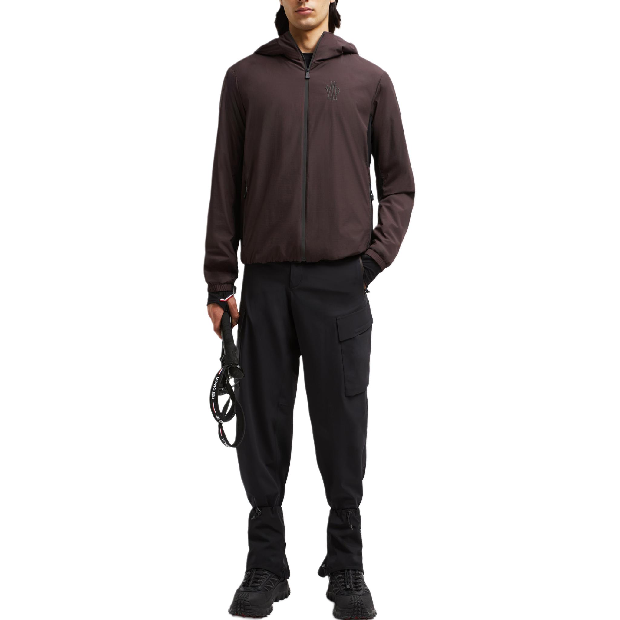 Lookbook Chaqueta con Capucha Marrón Moncler Grenoble Bissen FW24. J20971G00008596H548E