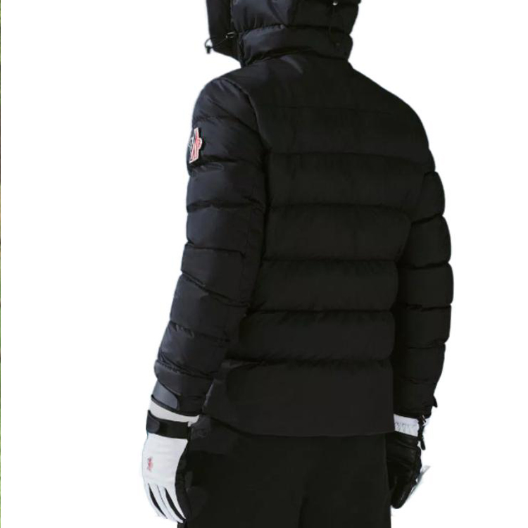 Shop Moncler Grenoble Camurac SS23 Chaqueta Negra con Capucha y Logo. I20971A5054053864999