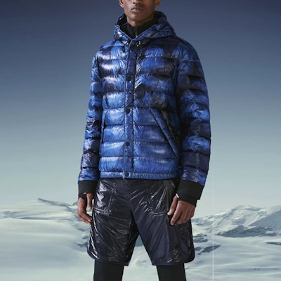 몽클레르 그레노블 찰로스 추상 프린트 후드 패딩 재킷 블루 FW21. G20971A51810M1246718 Shop 몽클레르 그레노블 찰로스 추상 프린트 후드 패딩 재킷 블루 FW21. G20971A51810M1246718