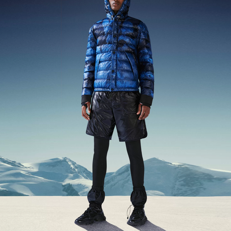 Purchase 몽클레르 그레노블 찰로스 추상 프린트 후드 패딩 재킷 블루 FW21. G20971A51810M1246718