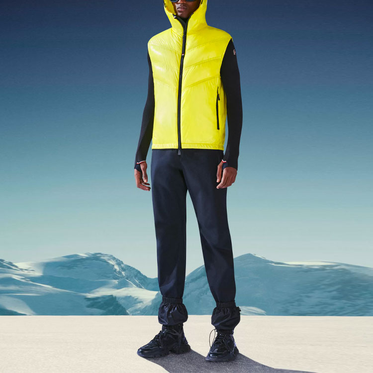 Lookbook モンクレール グルノーブル FW21 ロゴ スキーダウンベストフーディー G20971A0000653A7B107