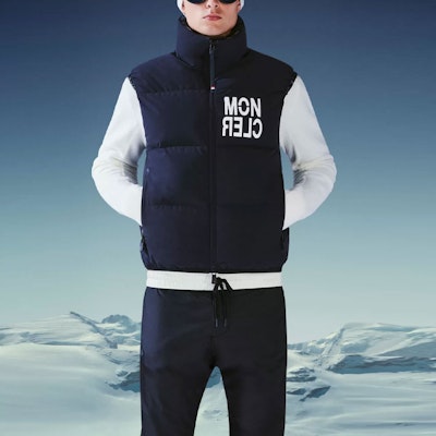 몽클레르 그르노블 FW21 난토 블랙 로고 프린트 스키 베스트. G20971A000105399D999 Shop 몽클레르 그르노블 FW21 난토 블랙 로고 프린트 스키 베스트. G20971A000105399D999