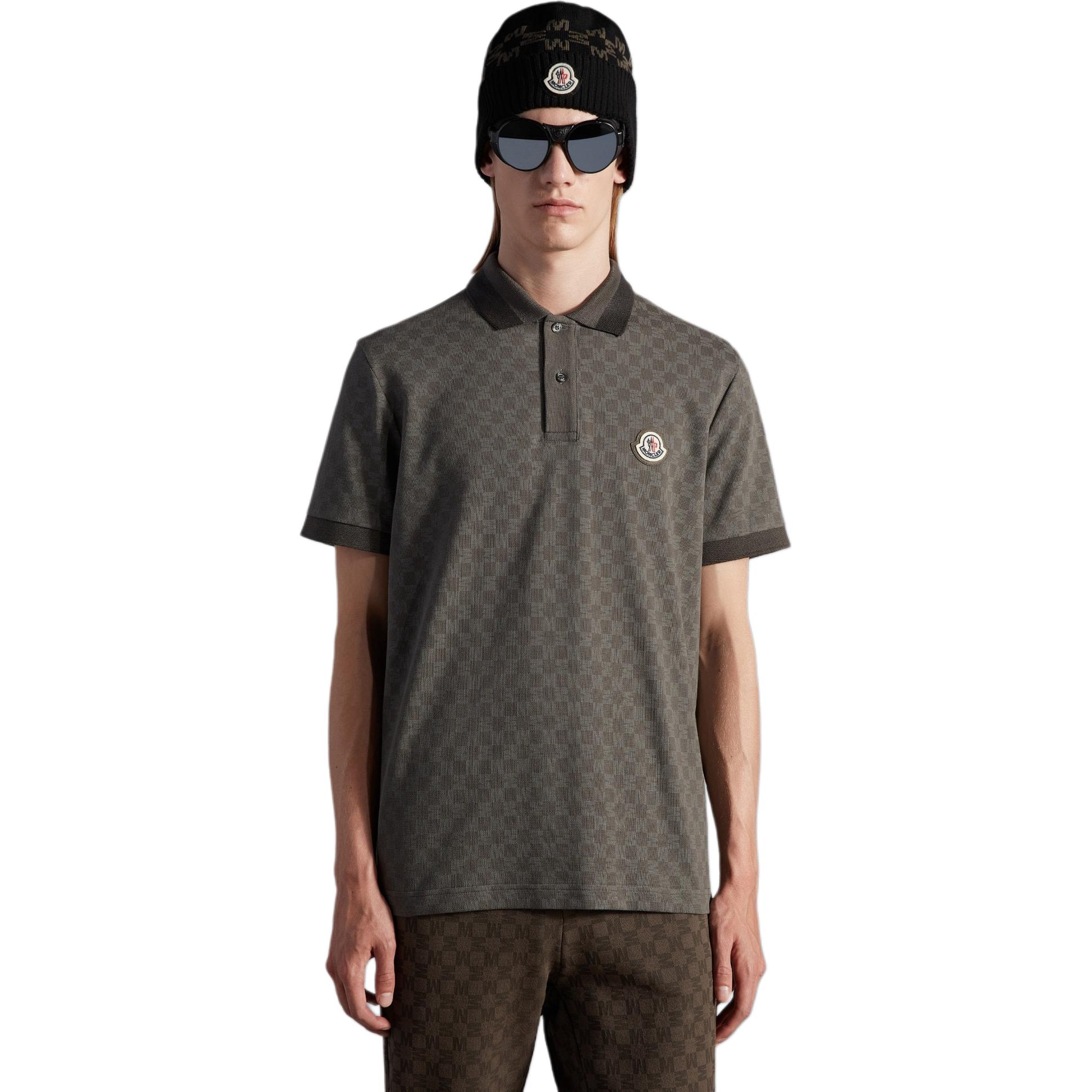 Lookbook モンクレール グルノーブル FW22 オリーブグリーン ロゴプリント ハーフボタン ポロシャツ H20918A00008899TY828