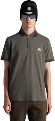 モンクレール グルノーブル FW22 オリーブグリーン ロゴプリント ハーフボタン ポロシャツ H20918A00008899TY828 Lookbook モンクレール グルノーブル FW22 オリーブグリーン ロゴプリント ハーフボタン ポロシャツ H20918A00008899TY828