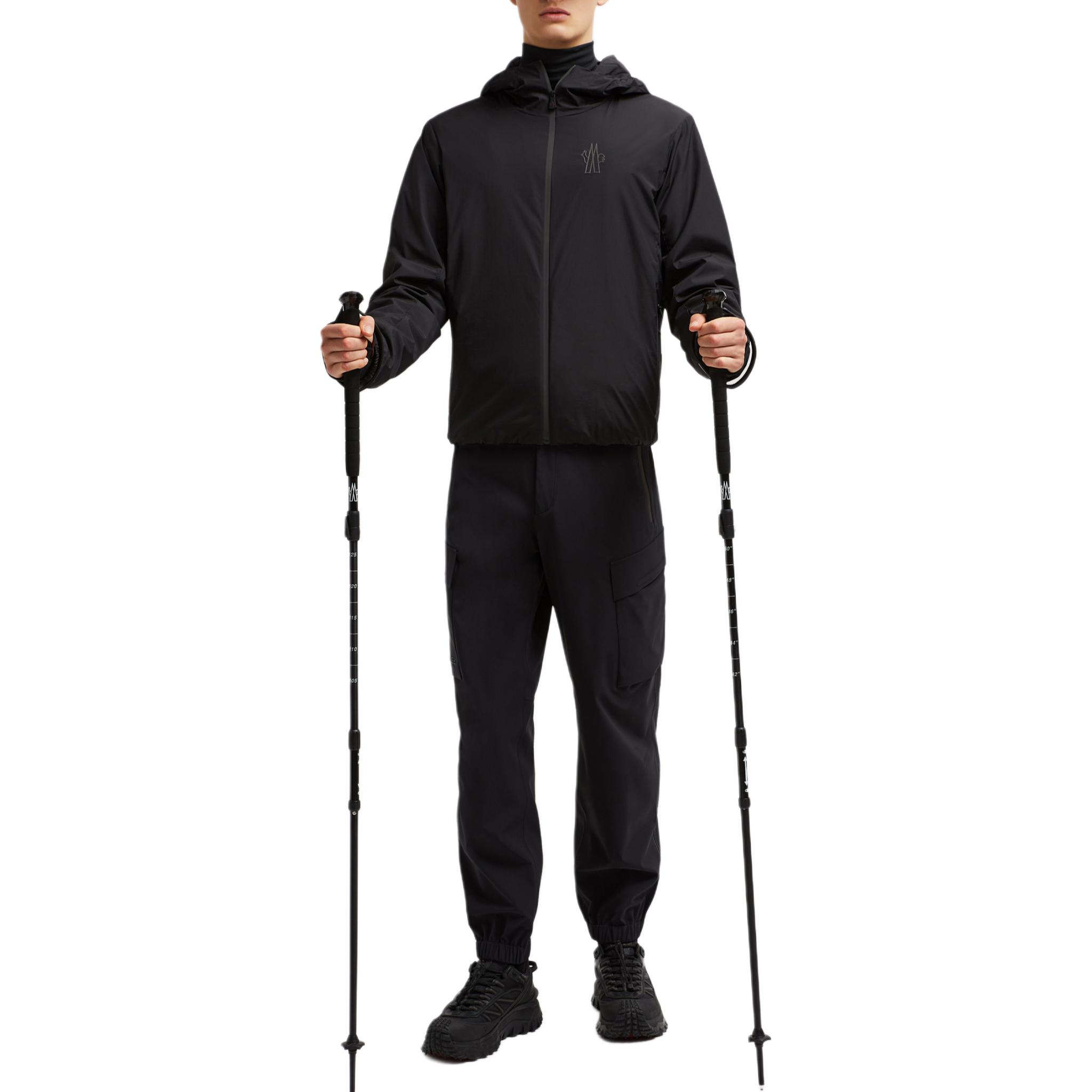 Lookbook 몽클레르 그레노블 FW24 비센 블랙 립스탑 후드 자켓 breathable. J20971G00008596H5999